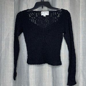 Women’s long sleeve crop top